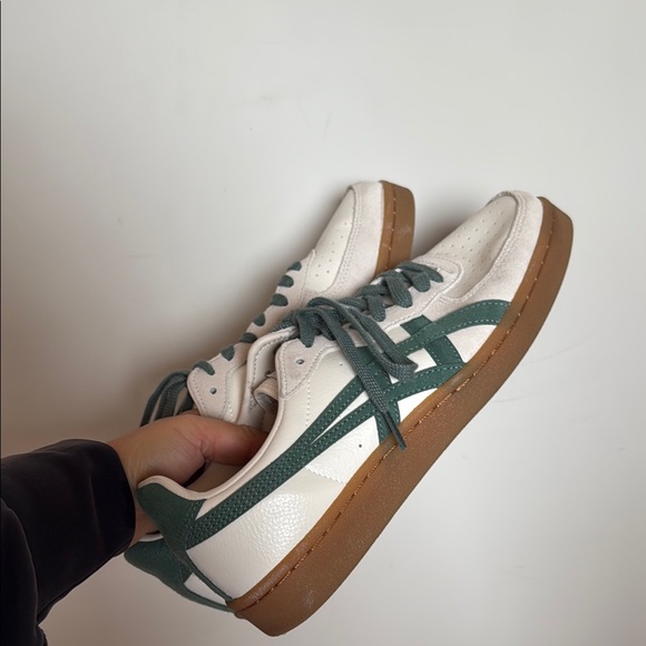 Onitsuka Tiger Tokuten Sneakers - Picture 1 of 8